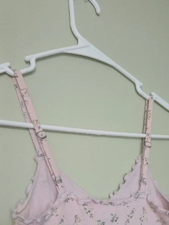 Hollister Light Pink Floral Crop Top Size XS - Picture 4 of 4